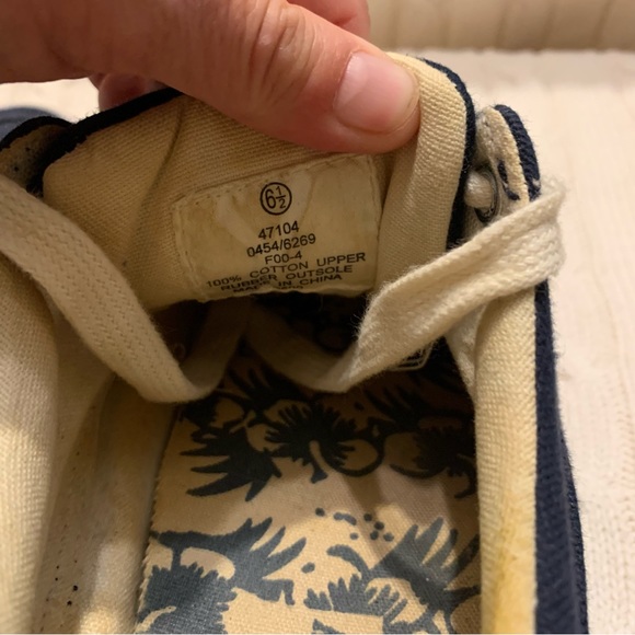 Anchor Bay preppy canvas tennis shoes - Picture 5 of 11